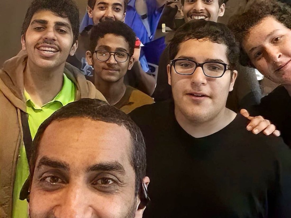 المشرفون مع المجموعة — رحلة الأشبال والشباب في بريطانيا